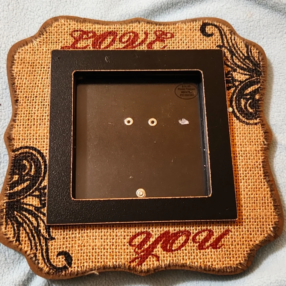 Picture frame - Picture 1 of 1